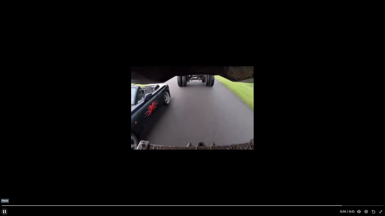 Moron on the road: Could’ve ended just like that guy from fast n furious lol