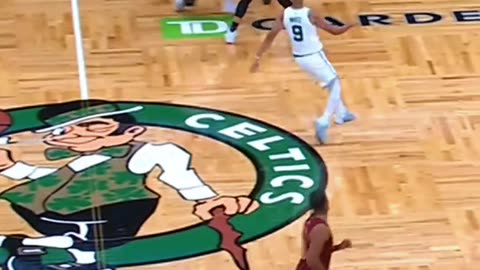 Can really jump! Craig Porter made a dribbling mistake and was robbed