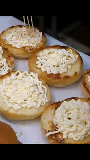 Selling 15,000 Burgers a Month?! Korea’s Best American-Style Burger! 🍔🔥 #shorts