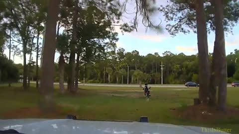 Teen leads deputies on a high-speed chase on Golden Gate Pkwy while on an e-dirt bike