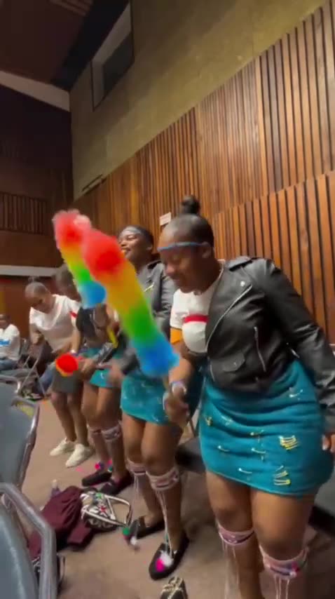 Southern women with big Azz dancing.