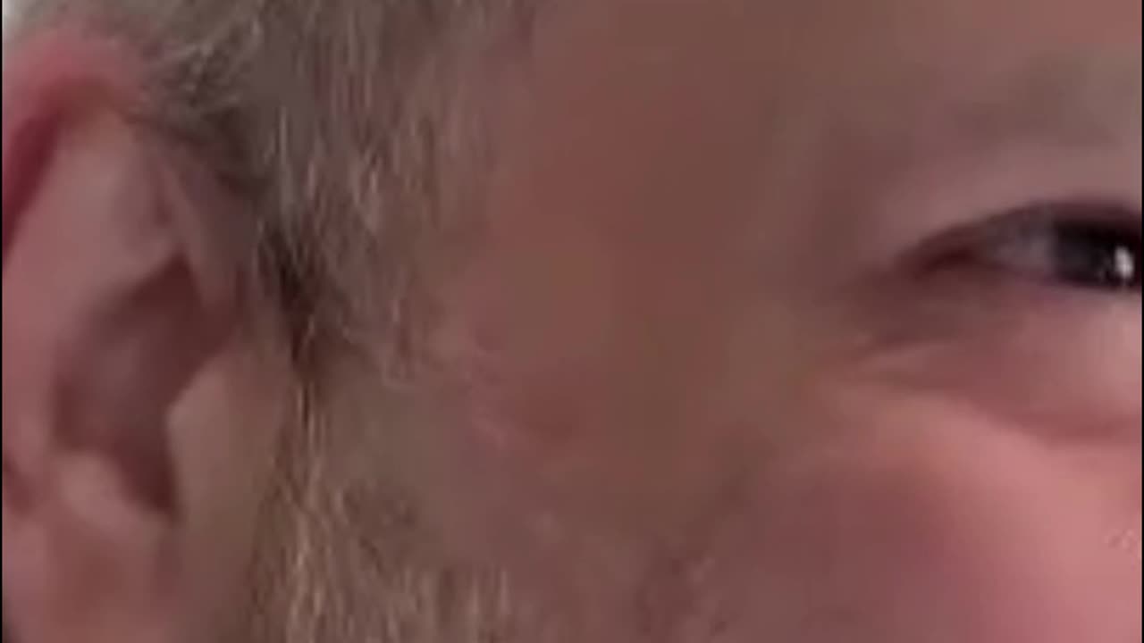 Podcast Fame - Airport Recognition & Vegas Vibes!