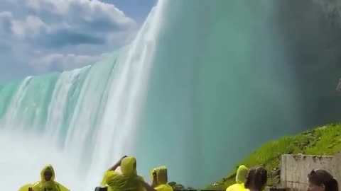 🌊✨ Witness The Mind-Blowing Power Of Niagara Falls! | FeedMyCuriosity