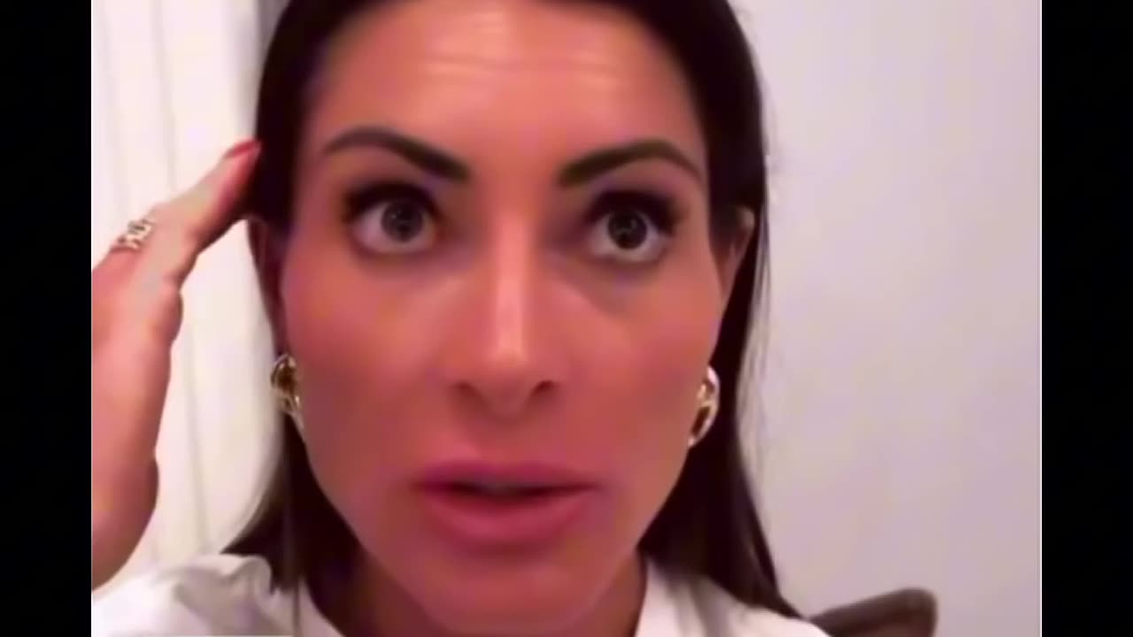 She has soft hair...