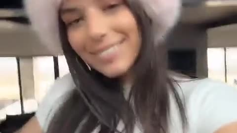 What A Motivation - Beautiful Hawaiian model & Instagram star 🤭hushhh
