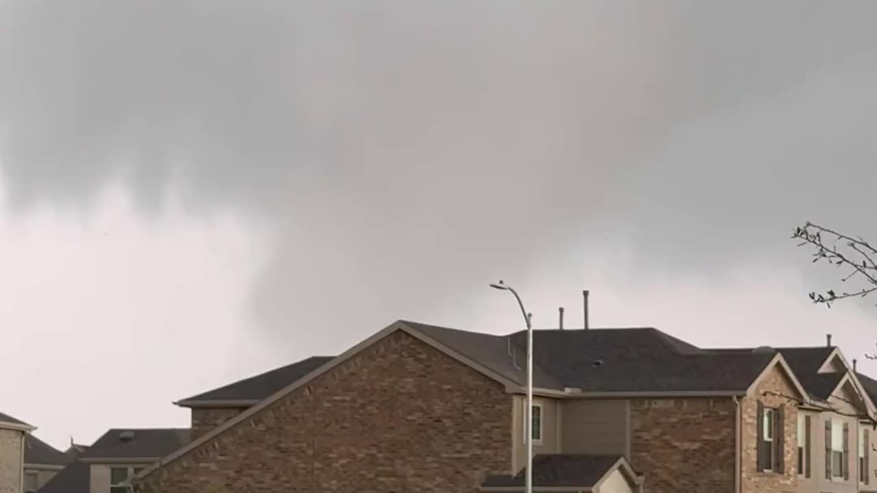 Tornado on the ground near Katy, TX Dec 28, 2024