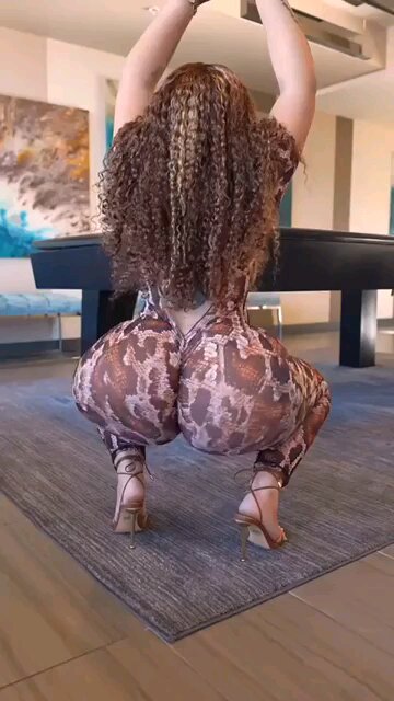 IG FAVORITE BADDIE 😍