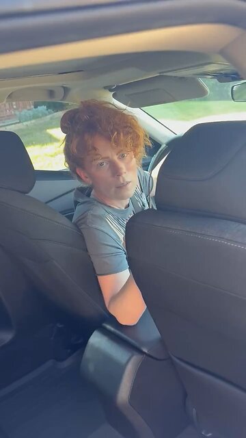 Uber driver says man is too fat for her to drive him 😂😂