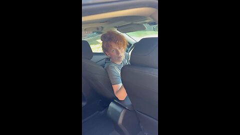 Uber driver says man is too fat for her to drive him 😂😂