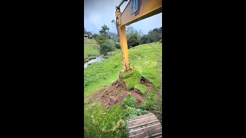 máquinas pesadas trabalhando