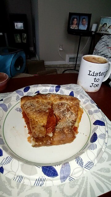 Lunch, Happy's Pizza, Cherry Hill Rd, Dbn Hgts, MI, 12/9/25