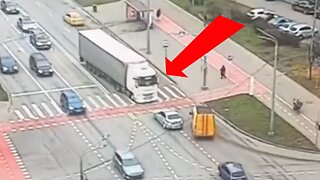 Héroe en la carretera: así frenó un inspector un camión con el conductor inconsciente