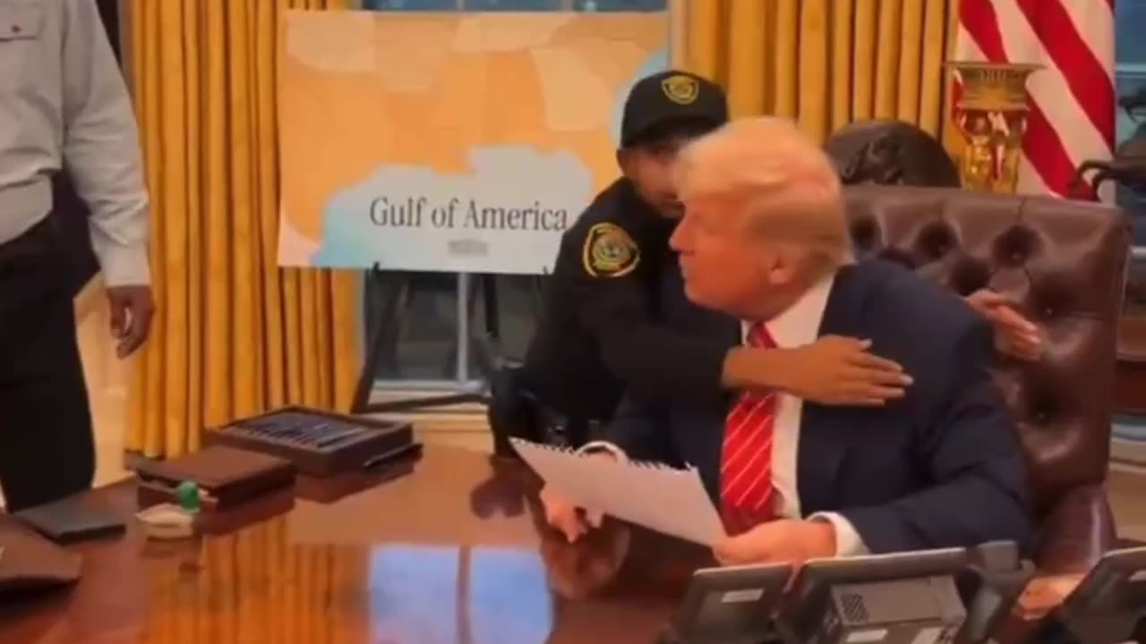DJ Daniels gives President Trump a nice hug. 🤗I