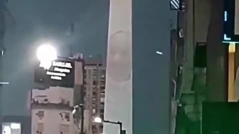 Roma - PAPA. L'OBELISCO SI ILLUMINA, BUENOS AIRES PREGA PER FRANCESCO (26.02.25)