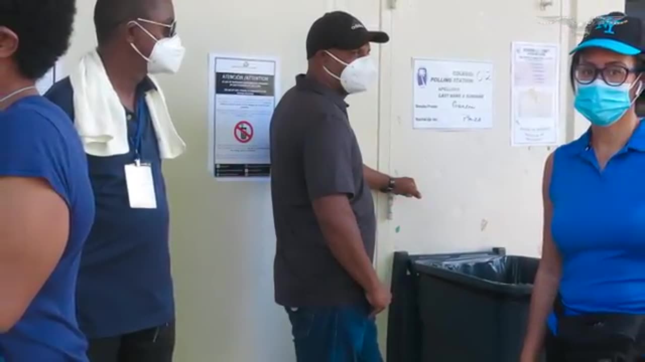 Gabbard Seizes Voting Machines From Puerto Rico