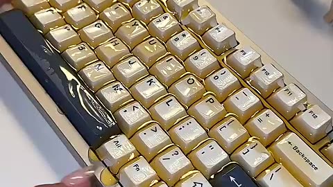 Must Watch: Viral Al Honey Keyboard 🍯 ⌨️ #asmr