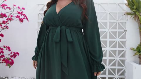 This Plus-Size Dress Will Flatter Every Curve – See the Magic! 💃