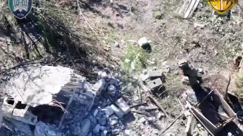 🛸🏠 Ukraine Russia War | Ukrainian Drones Chase Russian Soldier | RCF