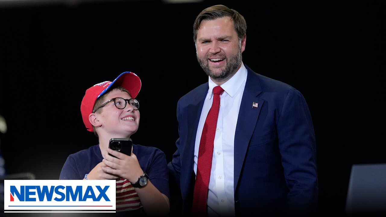 JD Vance makes kid's day with selfie