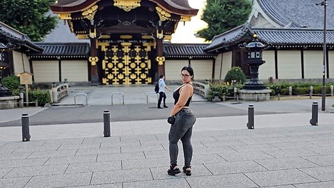 Tight Jeans Squat Try On | Walk | Zetflix @Zetflix1