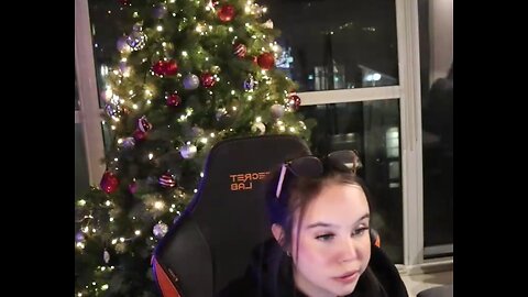 IP2 Stories - Megan Chills With Lil Dealy IRL Trolls on Mini Chat! Megan The Alpha