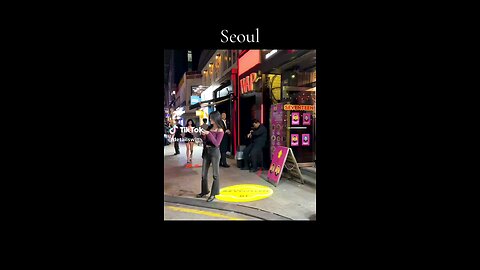 Korean Nightlife - Seoul Streets