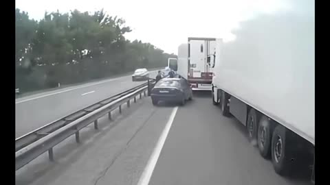 Sometimes you have to admit, people need a few slaps. Truckers are great!