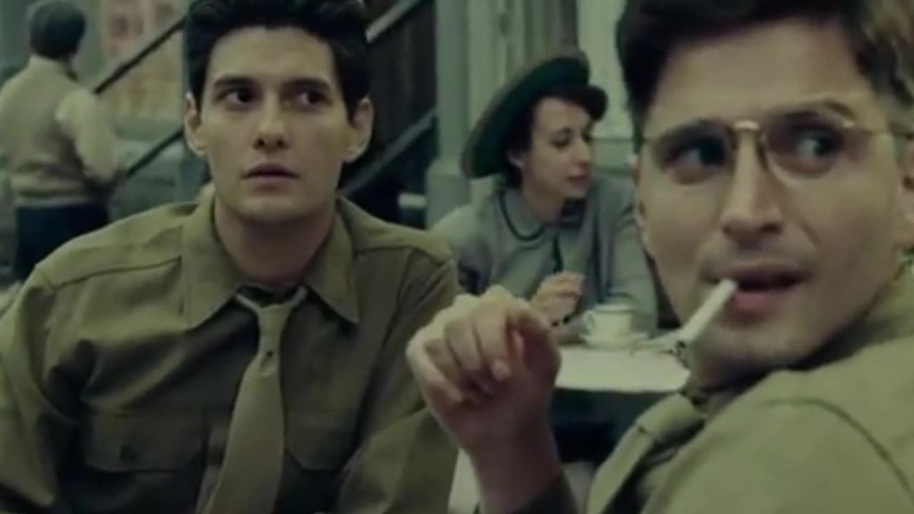 An American soldier falls for a French waitress at first sight...