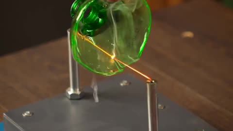 A genius plastic bottle hack for no-mess painting!