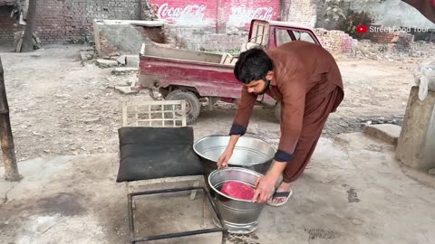 50-- Rs LEGENDARY DHABA BREAKFAST 50 YEARS OF FLAVOR ! 😍 A TASTE OF TRADITION - PAKISTAN STREET FOOD