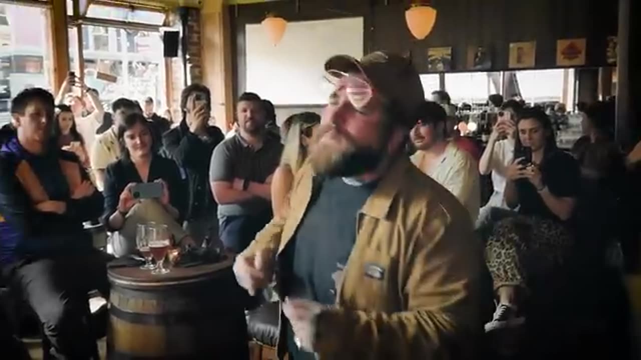 The Door' in Dublin Pub