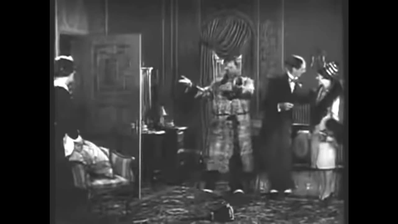 Duck Soup (1927) starring Laurel and Hardy