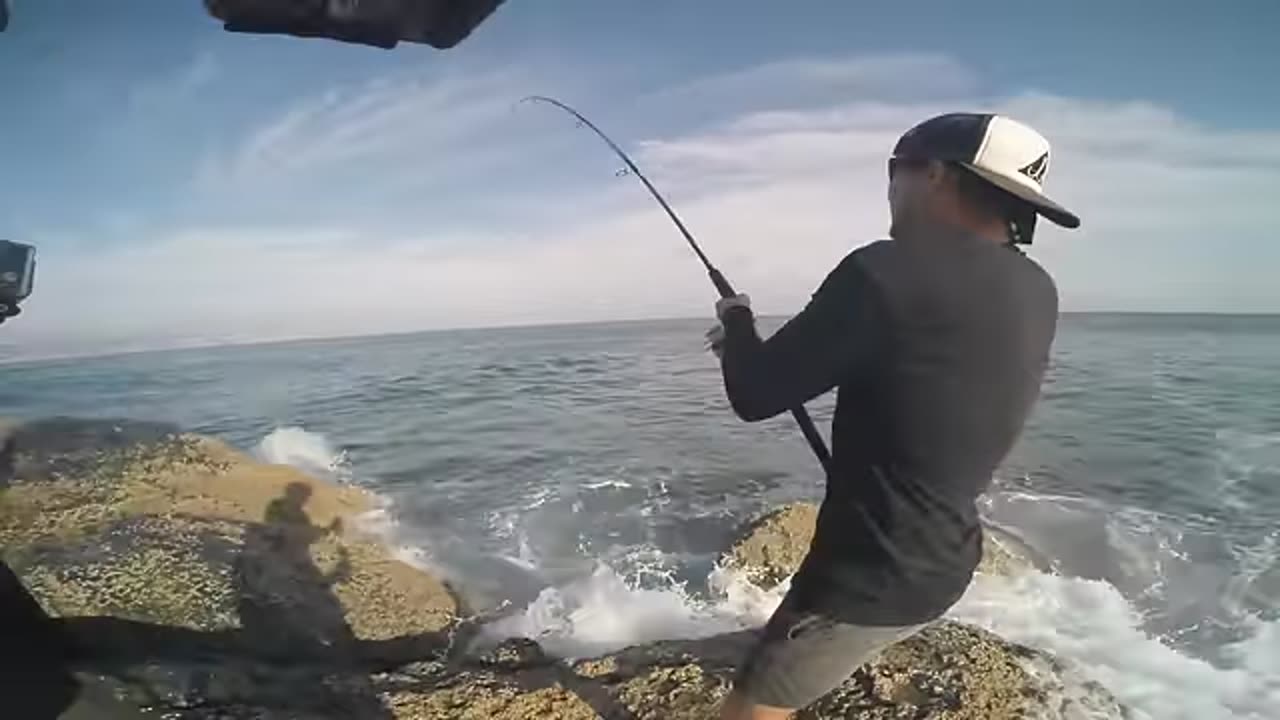 Tuna-Fishing-from-Shore_3