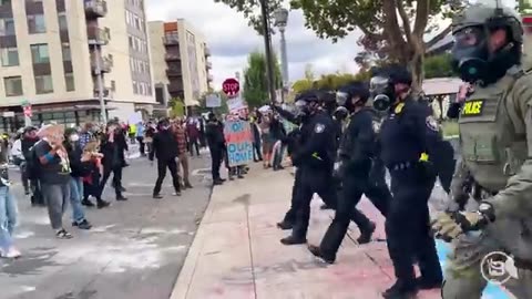 Antifa Protesters CLASH with Police in Portland | EXCLUSIVE FOOTAGE