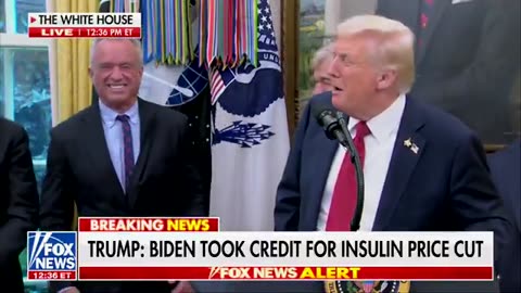 LMAO: Trump proves he is the FUNNIEST president ever with perfectly timed joke