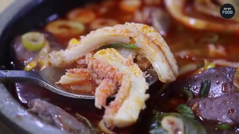 Amazing! Korean Master’s Incredible Skills Making Rice Soup | Legendary Korean Street Food