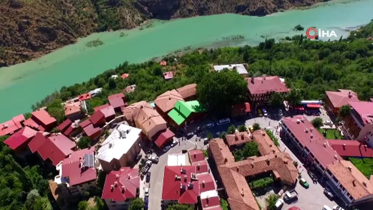Türkiye’de tek Kemaliye’de bulunan "Via Ferrata" parkuru adrenalin tutkunlarının rotası oldu