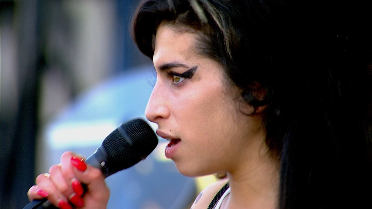 Amy Winehouse - Isle of Wight Festival 2007