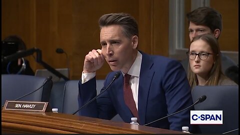 Sen. Hawley Asks the Same Question Over 10 Times — Doctor Still Can’t Answer
