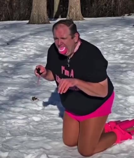 WOULD NOT BE SURPRISED TO LEARN 🤡 THAT THIS IS AN US POLITICIAN