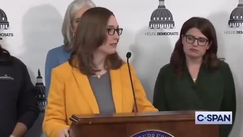 a dude who claims to be a woman says Trump supporters are "weird and bizarre." 🤣