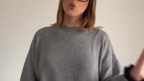 Italian tgirl singing to you