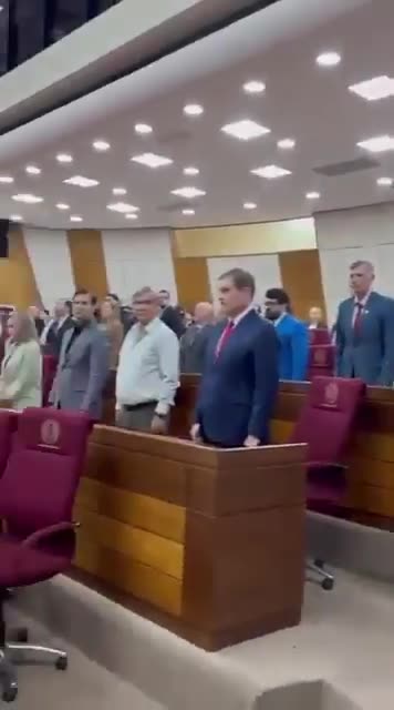 🇵🇾️ Paraguay's Congress stands and sings Israel's national anthem, "Hatikvah,"