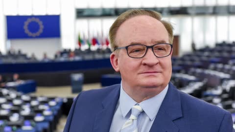 Jacek Saryusz-Wolski i ekonomia marsjańska, kim jest zawodowy polityk, od PZPR do POPISu