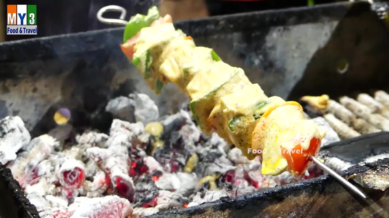 MALAI PANNER FALAFEL WRAP - Vegetable Karahi & Tandoori Roti - Street Food