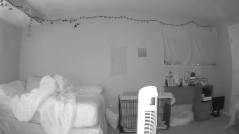 😨💥 Orbs Manipulate Phone Flash in Living Room! | TheHauntingHour
