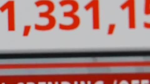 The Difference Between Consumers and Contributors #wealth #shorts