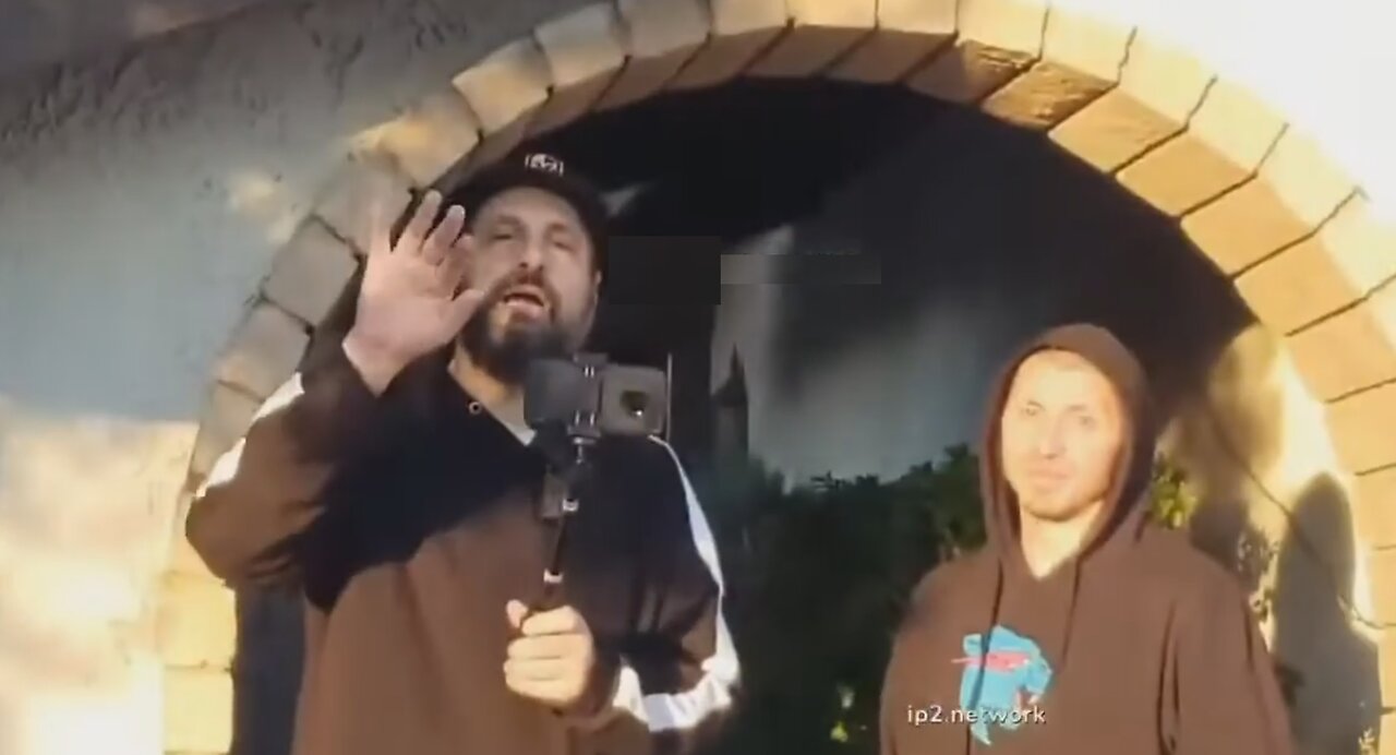 Scuffed Justin Carrey gets shoved and bitched by OG Geezer, told he's unwelcome