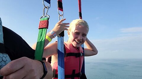 Parasailing Sandusky Ohio and I peed in my pants #krazykatsfam. PSN Experiment