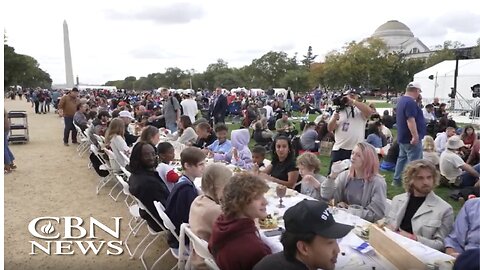 Christians Fill Mile-Long Communion Table on National Mall: 'Nothing but the Blood of Jesus'